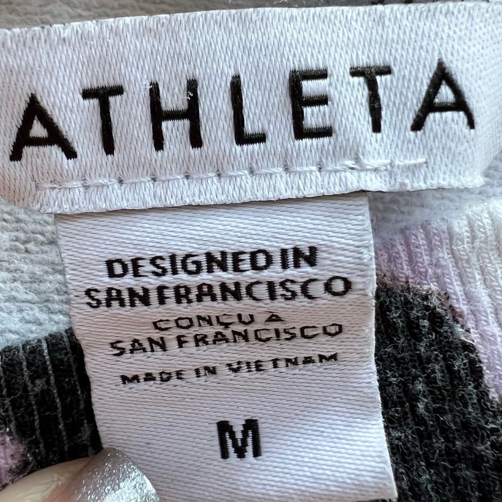 ⭐️ Athleta Balance Printed Pullover Willow Elfin Purple Tie Dye Size MEDIUM - Picture 4 of 13